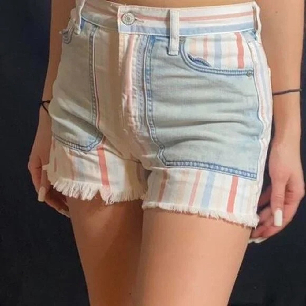 American Eagle Shorts Women's 8 Blue and Pink Mom Short StripesRaw Hem